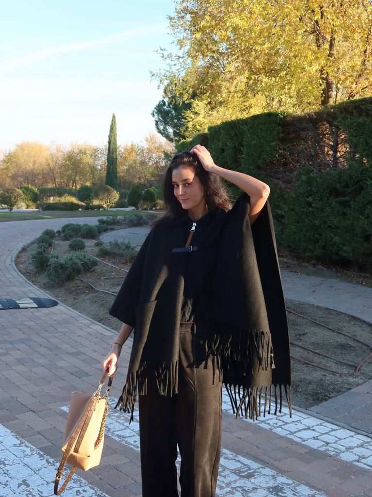 Capas de punto de Zara como la que lleva Victoria federica