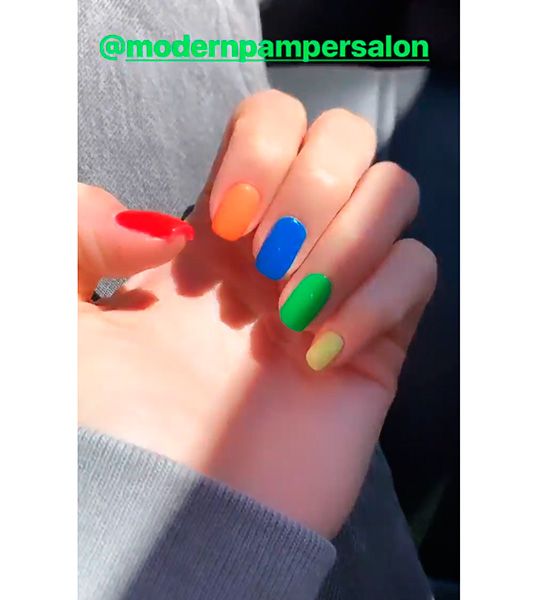 kendall-jenner-manicura-colores-1z