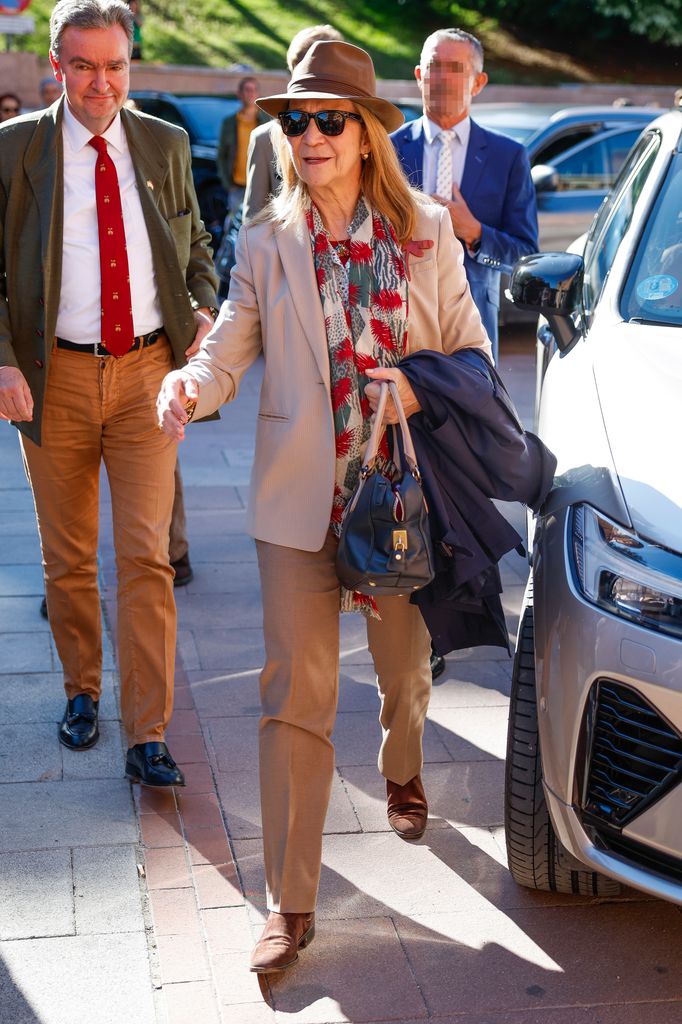 La infanta Elena en la Feria de San Isidro junto a Jorge de Habsburgo-Lorena