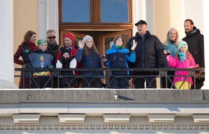 Ar Behn, en el balcón del Palacio Real de Oslo en 2016