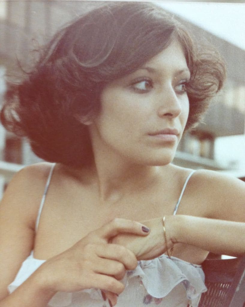 Aislinn compartió varias imágenes inéditas de su mamá, la reconocida actriz de doblaje Gabriela Michel.