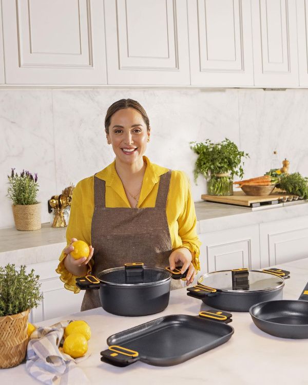 Tamara Falcó cocinando