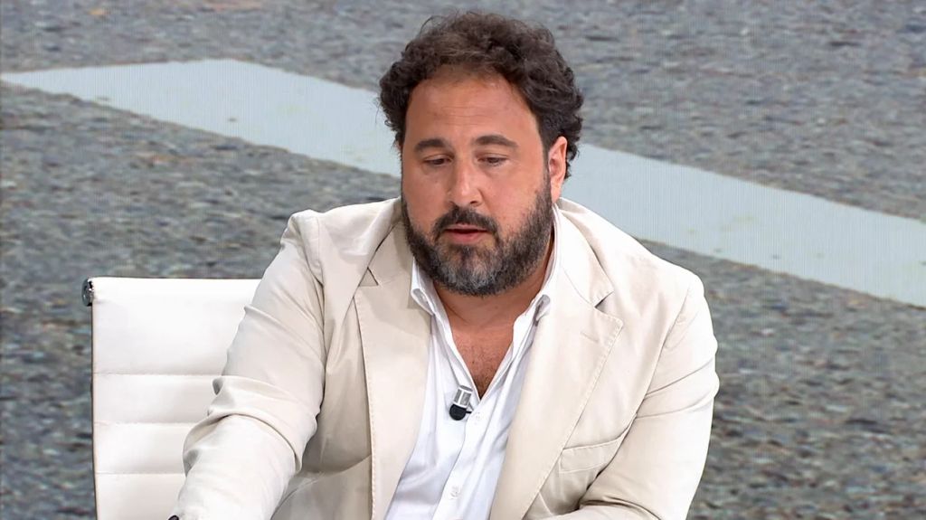 José Peláez en Espejo público hablando de la muerte de Iván Sanz Cid y su familia