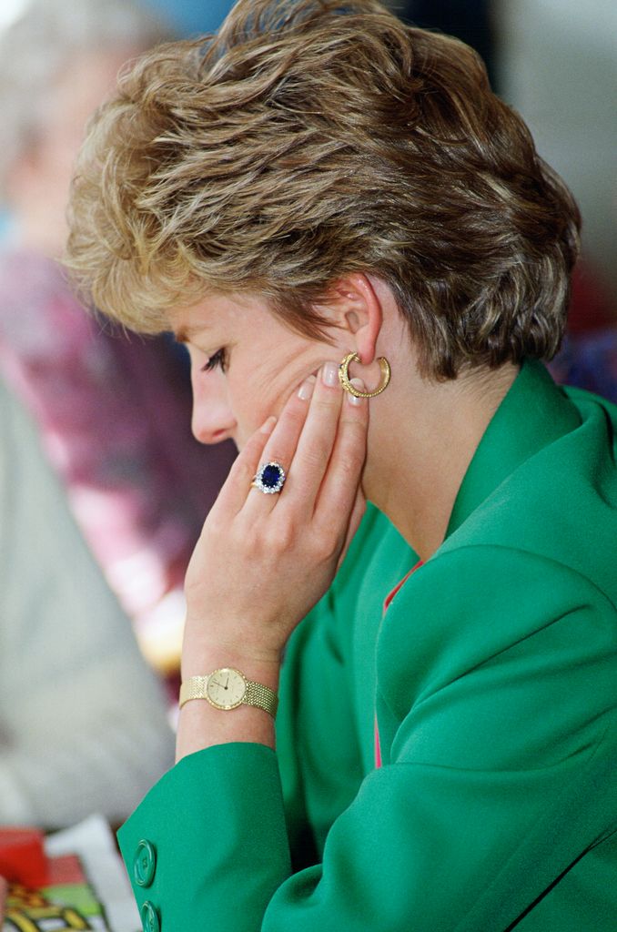 La princesa de Gales junto al eterno zafiro