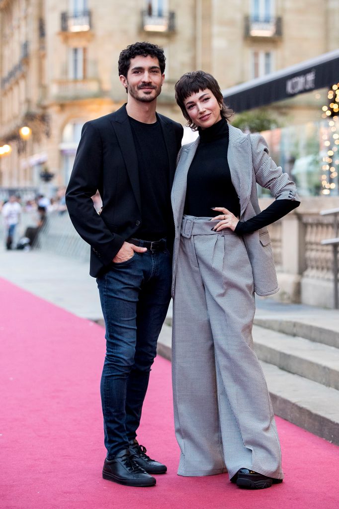 Chino Darín y Úrsula Corberó en el estreno de la película La Odisea de los Giles durante la 67ª edición del Festival de Cine de San Sebastián, en San Sebastián, España, el lunes 23 de septiembre