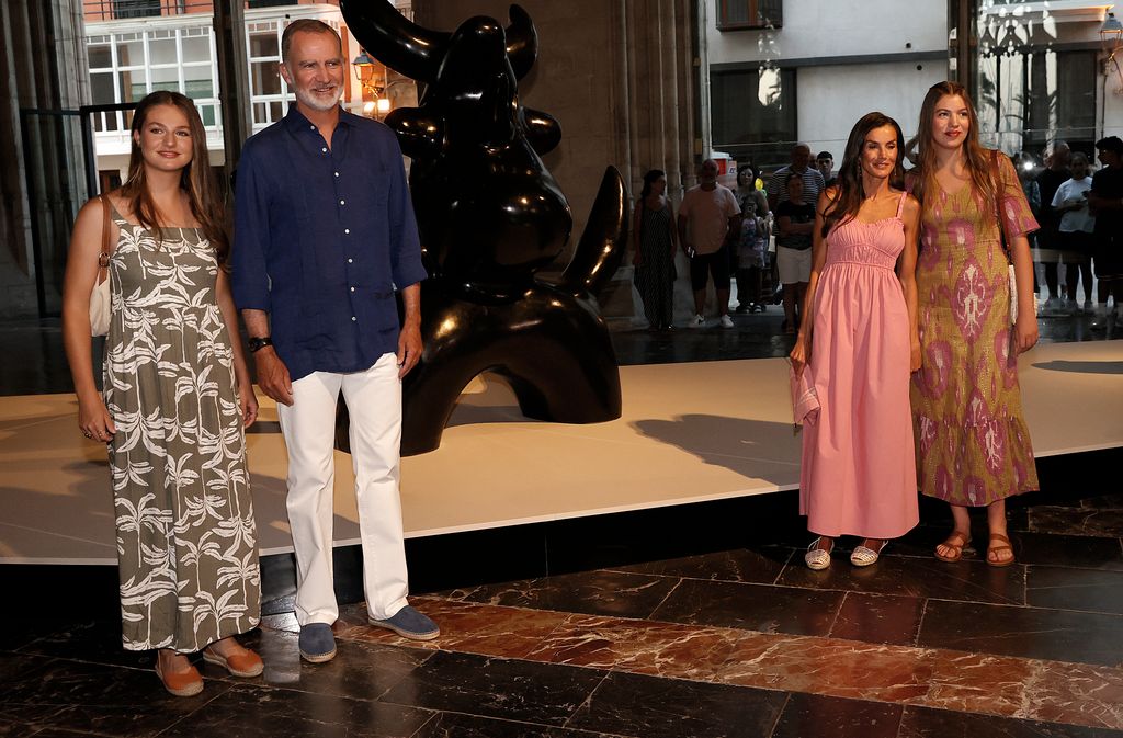 Los Reyes, la Princesa y la infanta Sofía en la exposición de Paysage Miro en Mallorca