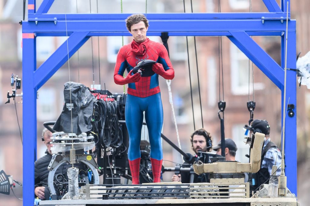 Tom Holland en el rodaje de 'Spider-Man: Brand New Day' el 3 de agotsto de 2025 en Glasgow, Escocia