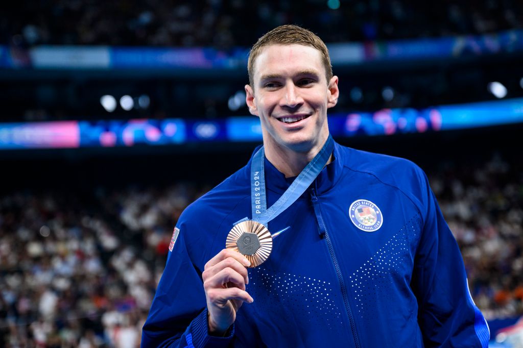 Ryan Murphy después de la ceremonia de entrega de medallas de la final masculina de 100 m