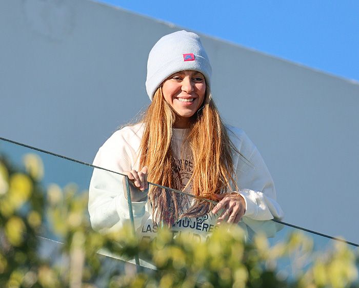 Shakira se lleva un árbol de su casa de Barcelona