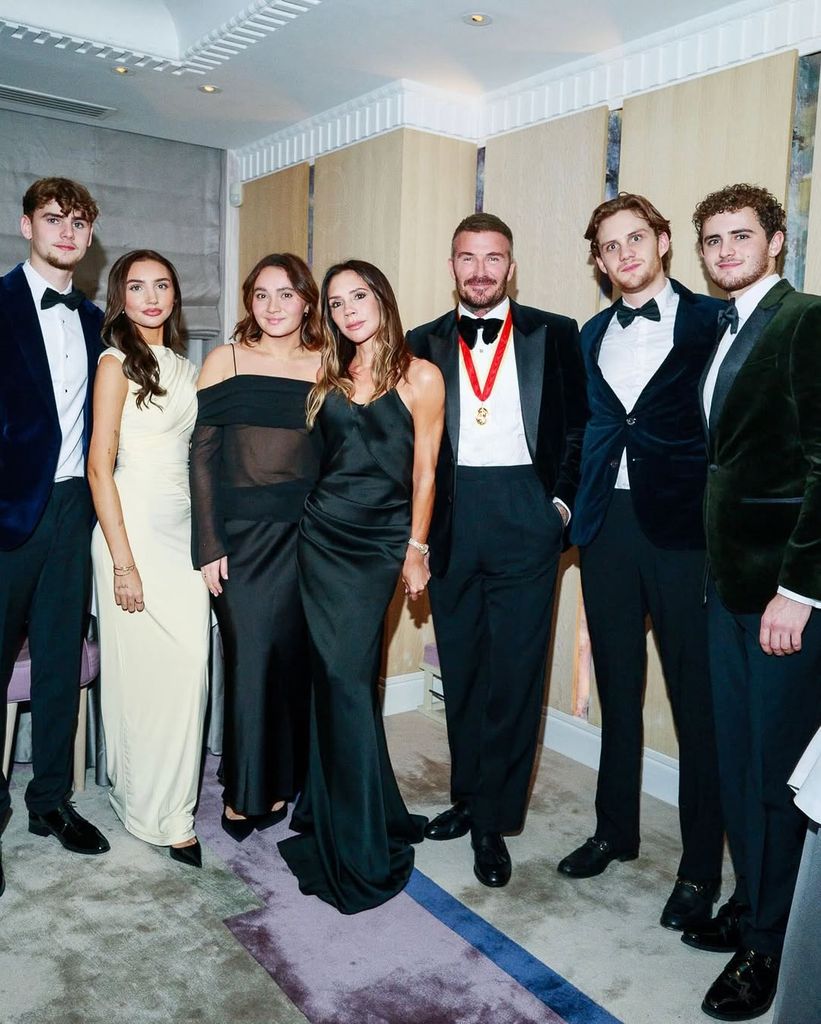 Las sobrinas de Victoria se divirtieron en la velada