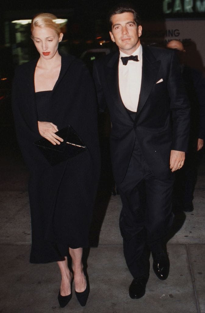 John F. Kennedy Jr. y Carolyn Bessette en  Nueva York, 1998.