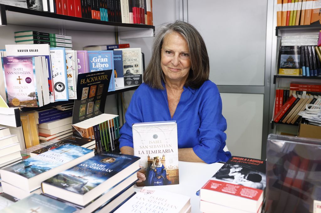 Isabel San Sebastian en la Feria del Libro de 2024
