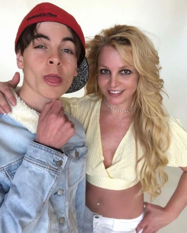 La cantante con su hijo Jayden