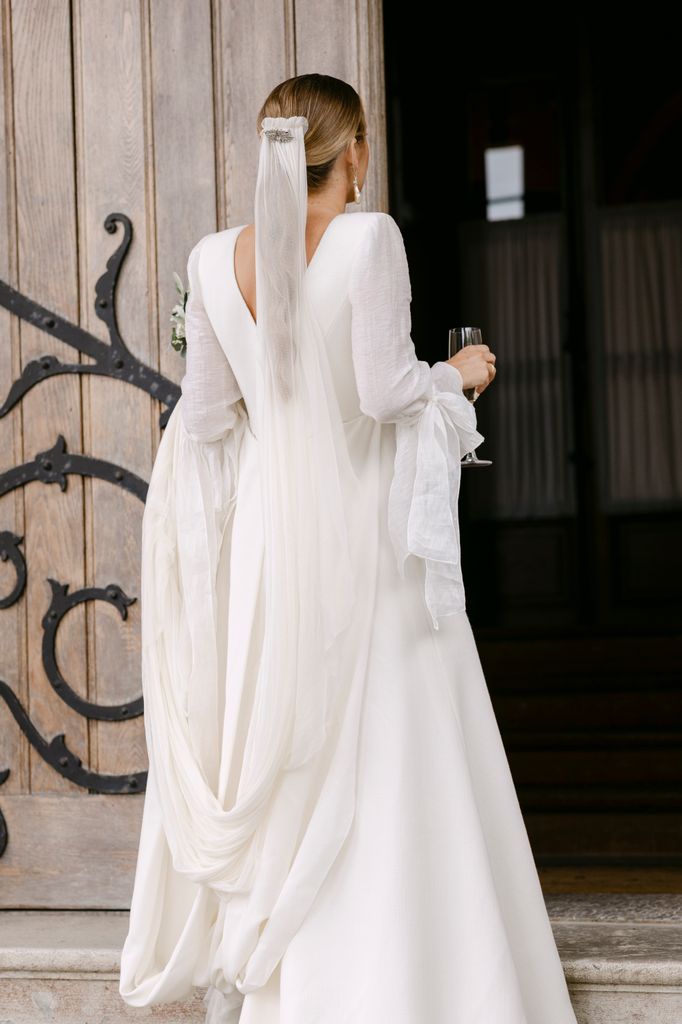 Velo de novia con coleta