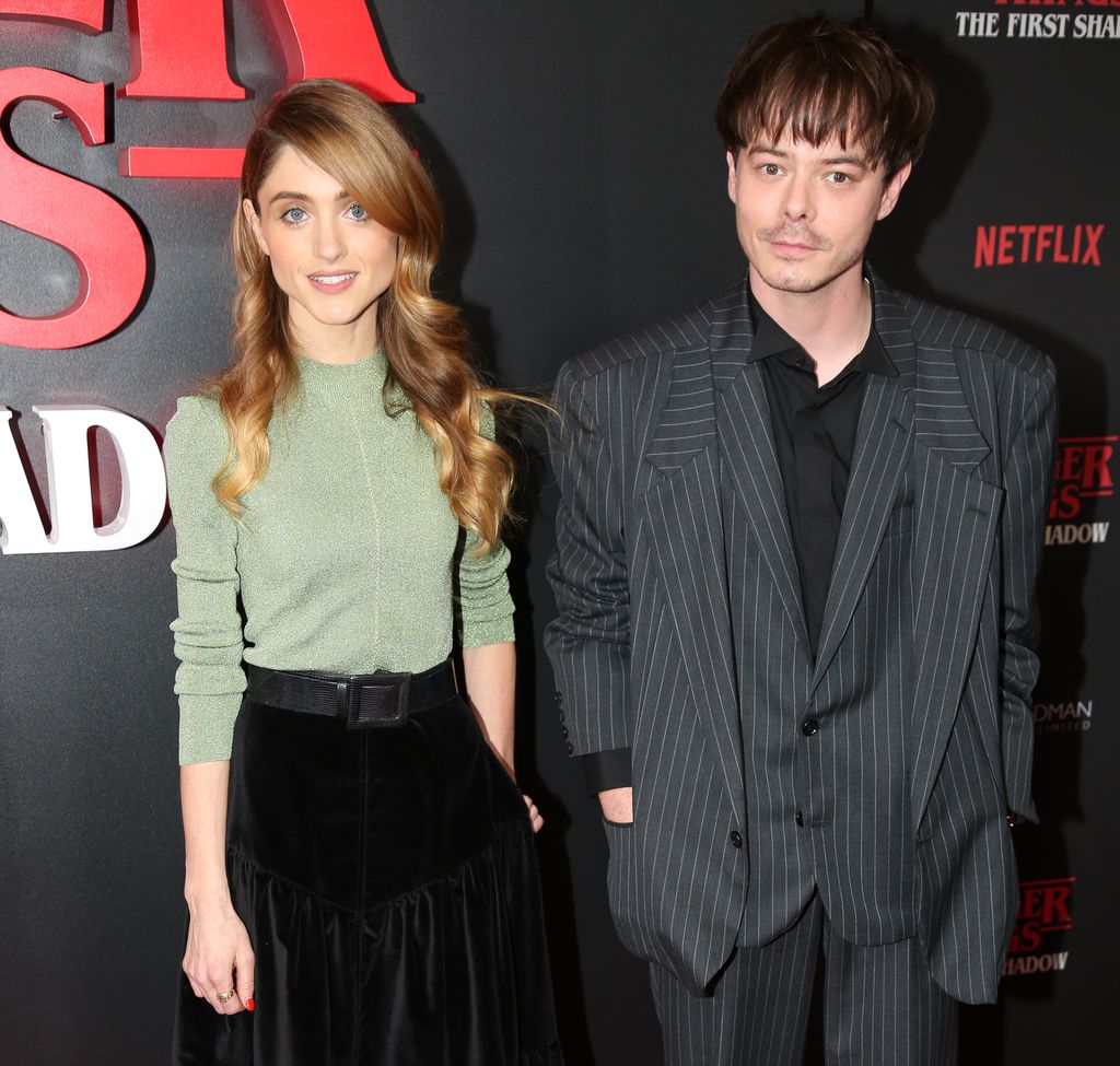 Natalia Dyer y Charlie Heaton, cuyo amor ha traspasado la pantalla