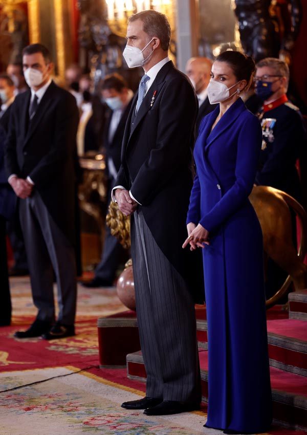 Reina Letizia con vestido largo