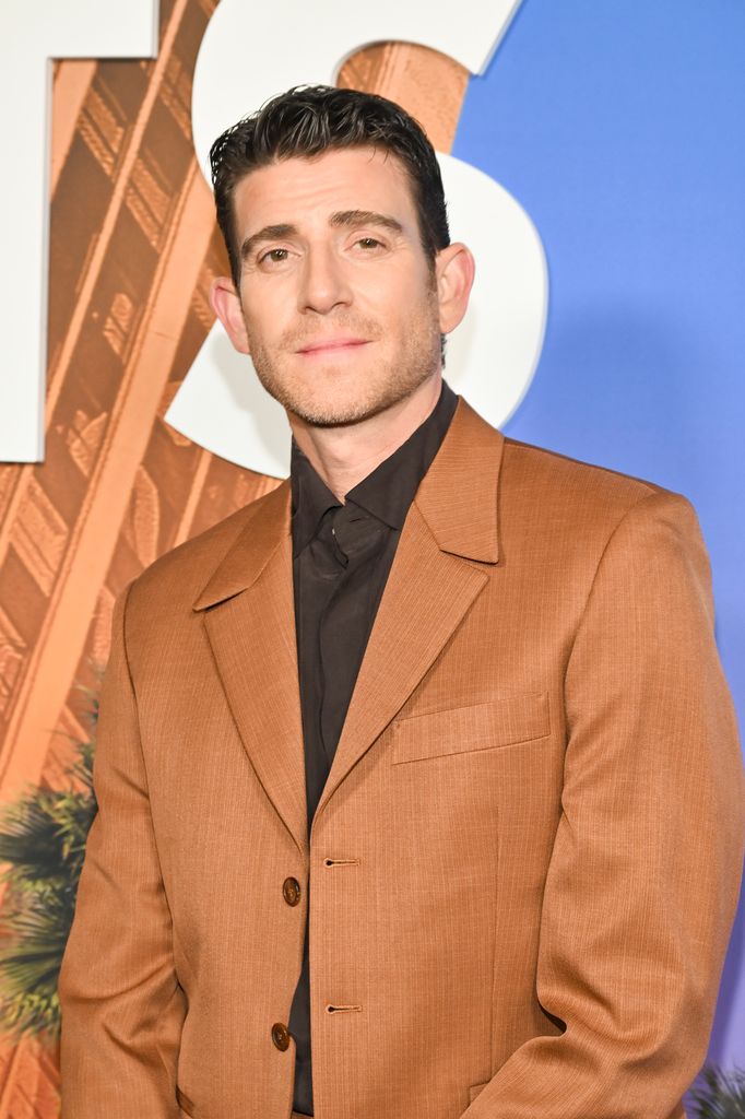 Bryan Greenberg dará vida a Jake, un estadounidense que reside en París
