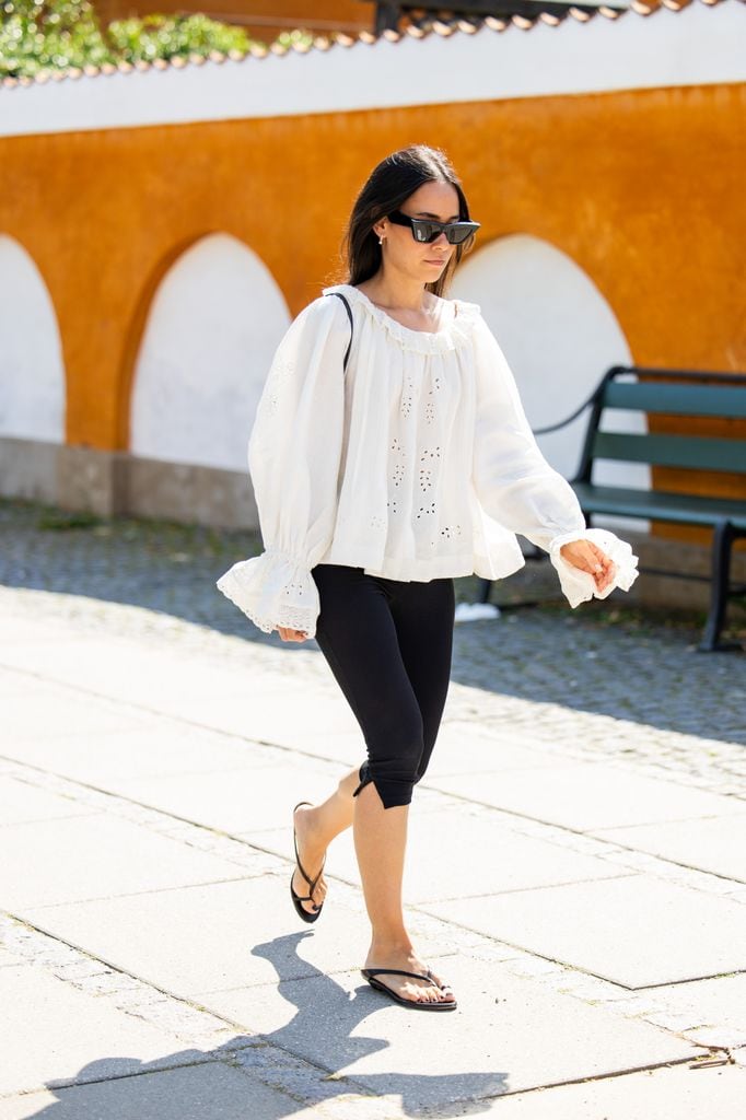 Cómo llevar los pantalones capri en primavera/verano 2025