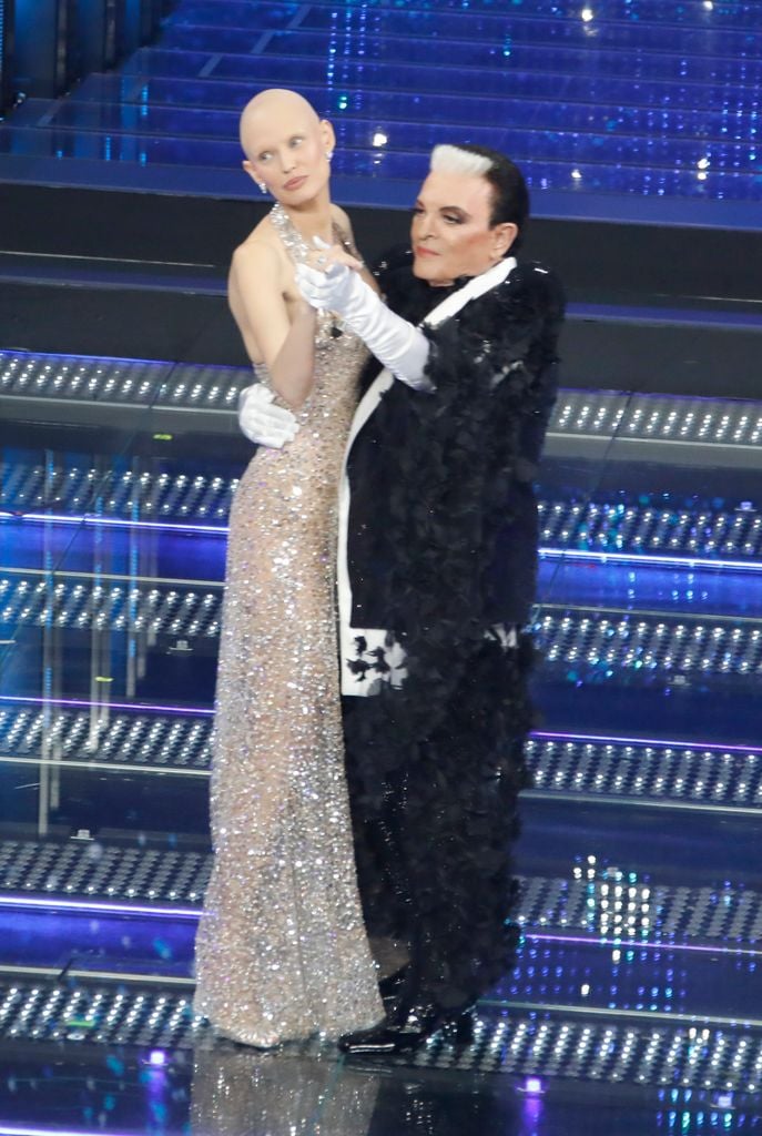 Bianca Balti y Cristiano Malgioglio en el Festival de Sanremo 2025