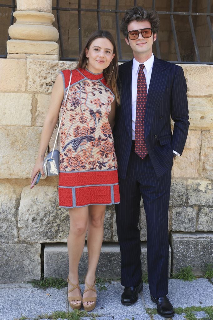 La influencer Isabel Hernáez y Santi Isla en la boda de Paty Sánchez-Flores en Jávea este sábado