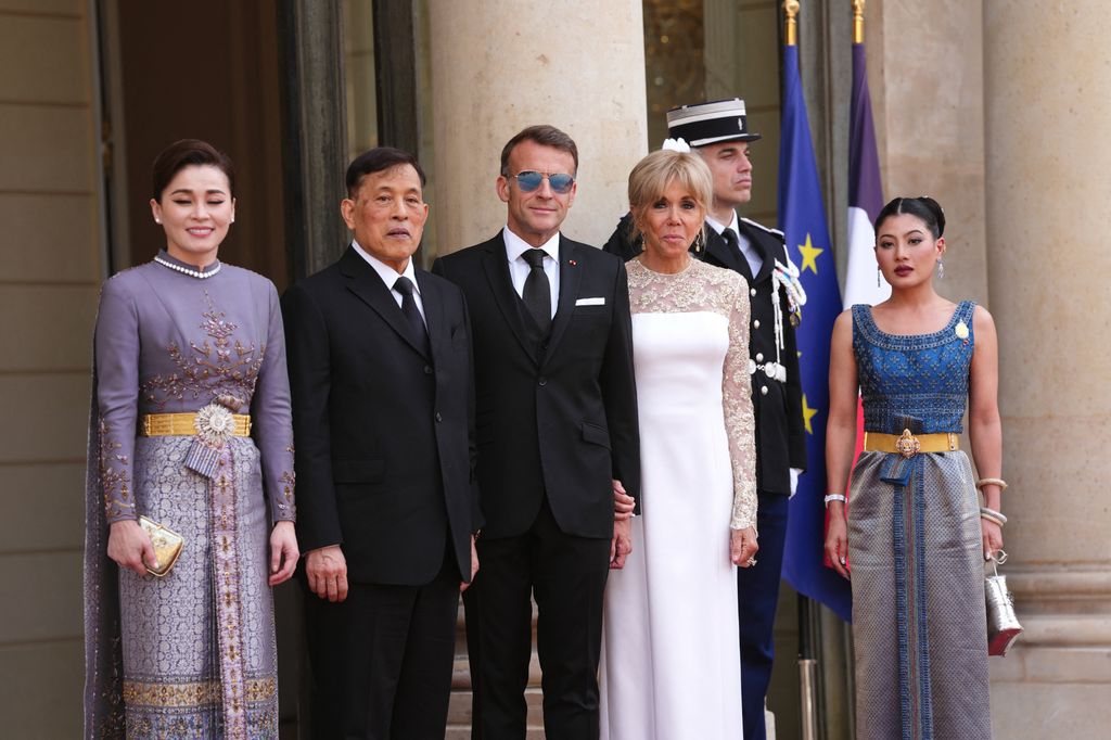 Los Reyes de Tailandia y la princesa Sirivannavari recibidos por los Macron