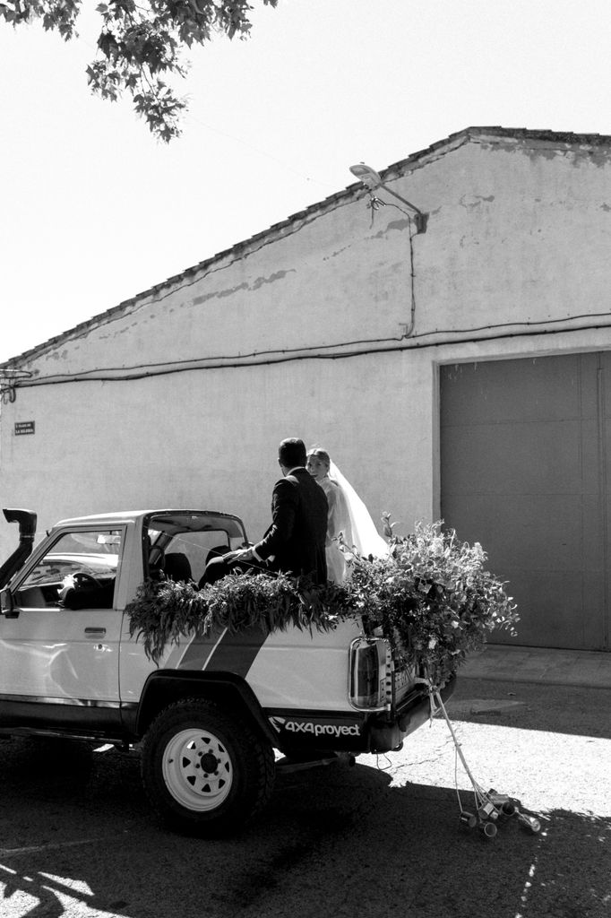 Boda novia mangas de organza taracena