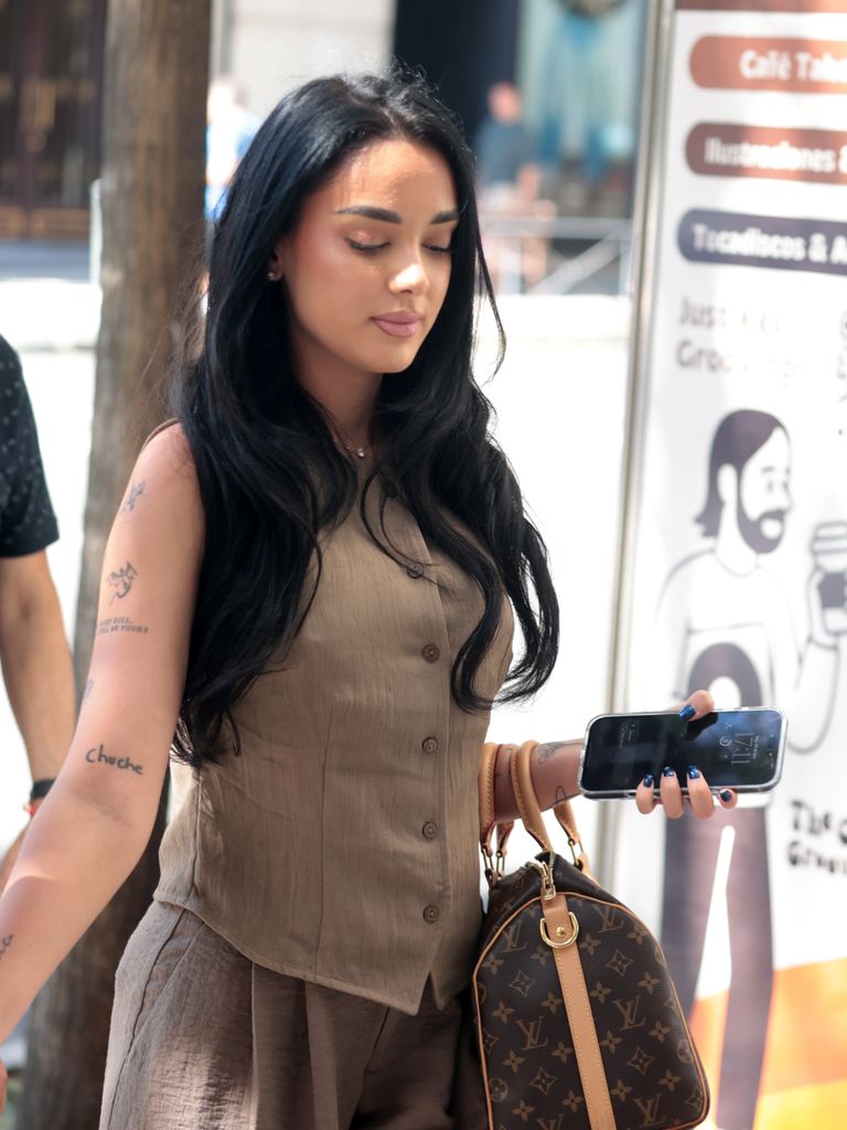 Julia ha revelado la reacción de sus padres a la campaña