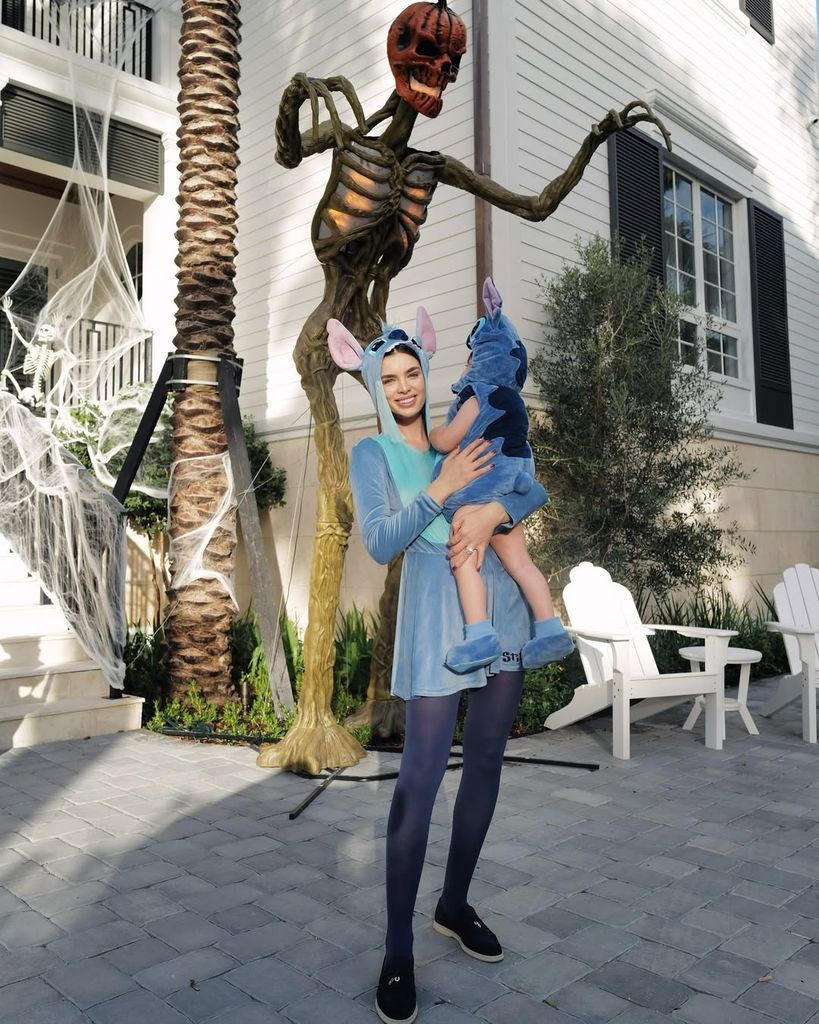 Marquitos celebró el Halloween pasado disfrazado como Stitch