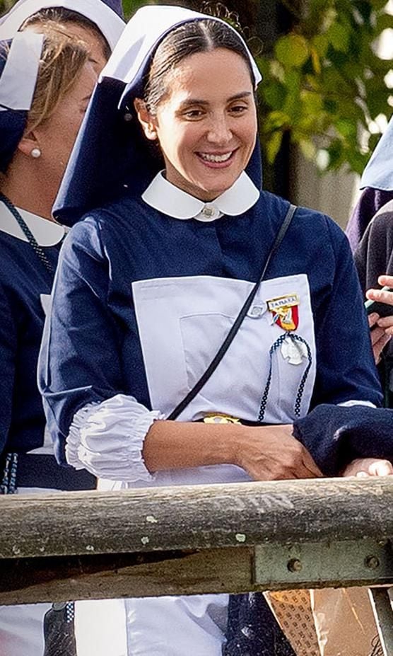TAMARA FALCÓ HOLA 4082 OK
