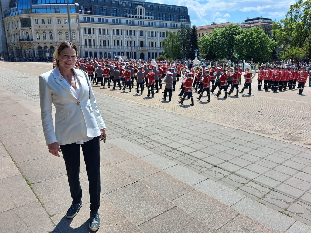 En el Palacio Real de Sofia, el Día de San Jorge. La princesa Kalina durante el desfile en el que participó su hijo
