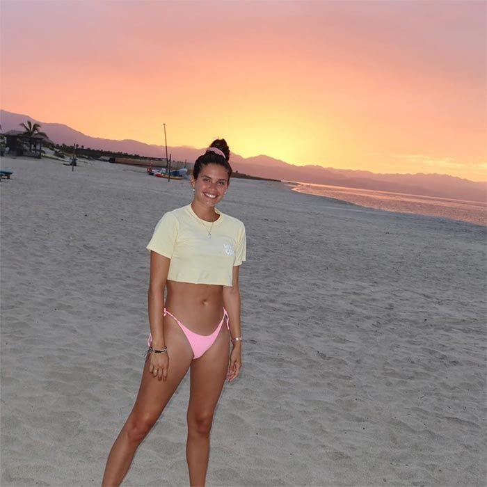 Sara Sampaio, en bikini