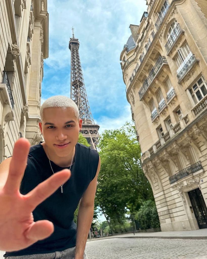Yago Campos en París