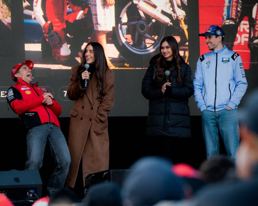 Gemma Pinto y Gabriela Guzmán junto a sus parejas Marc y Álex Márquez