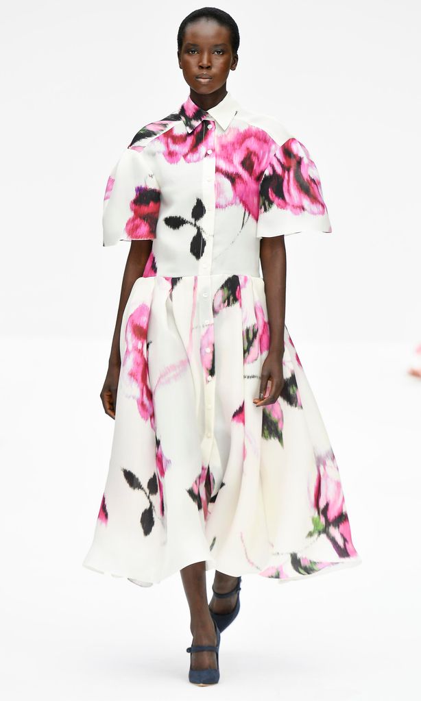 las rosas rojas dominan las tendencias para la primavera de 2020