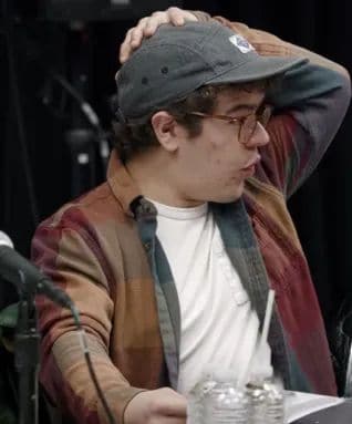 Gaten Matarazzo se llevó las manos a la cabeza al ver lo que ponía en le guion