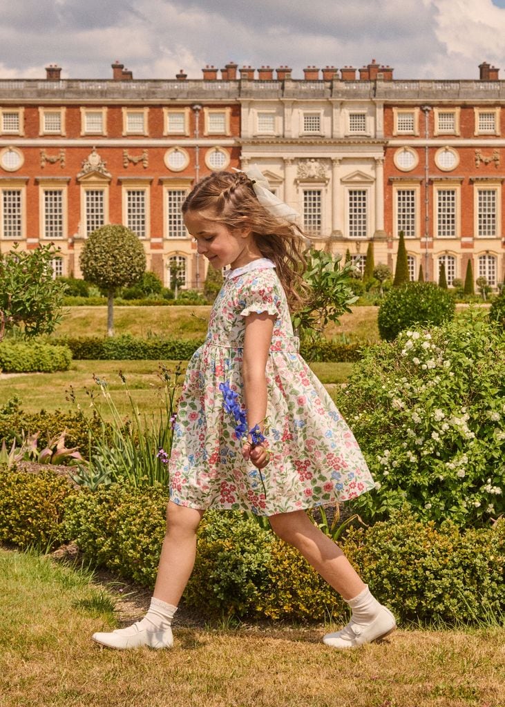 El diseño de flores de Pepa London, inspirado en los vestidos de las princesas Isabel y Margarita