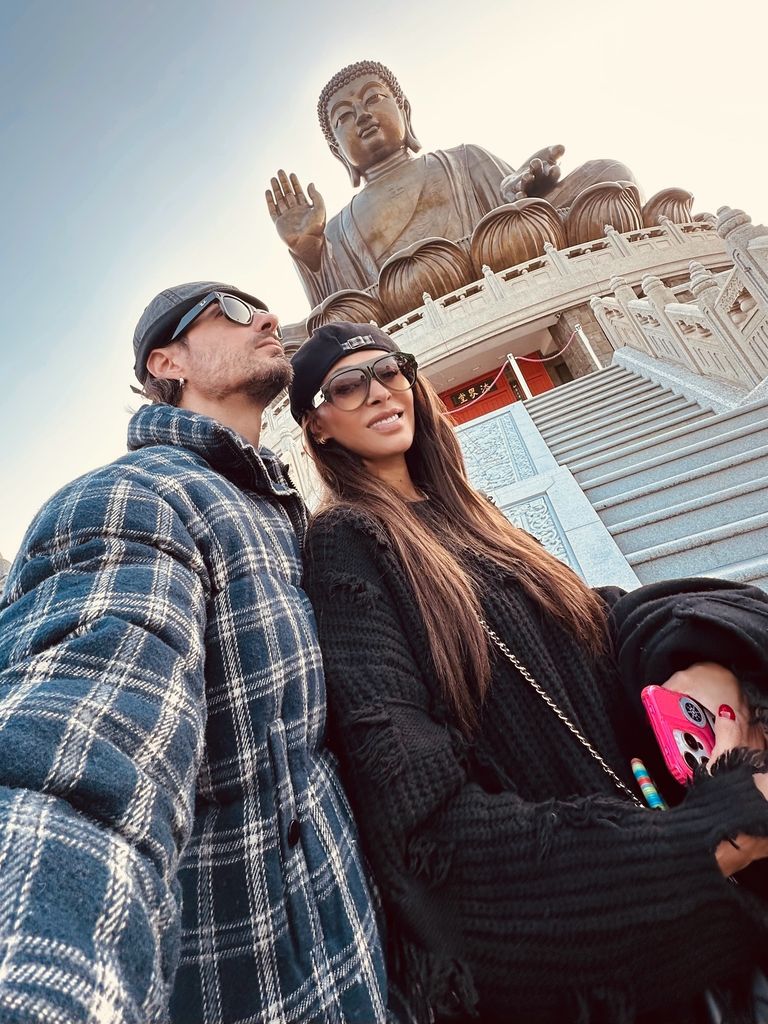 Galilea Montijo y su novio en Hong Kong