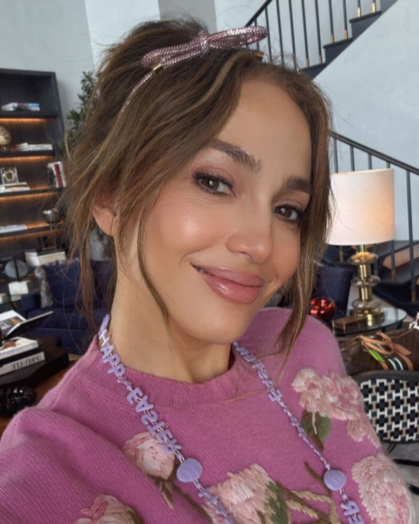 Jennifer Lopez celebró la Pascua en Nueva York, donde se encuentra cumpliendo compromisos profesionales.