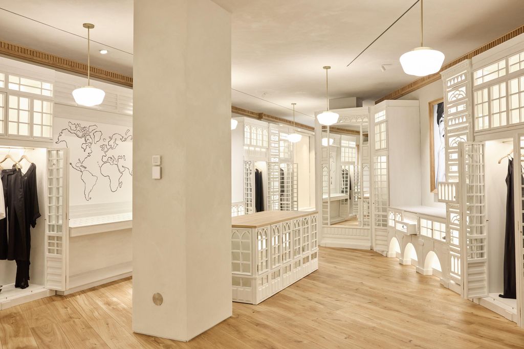 Interior de la tienda de la calle Florez