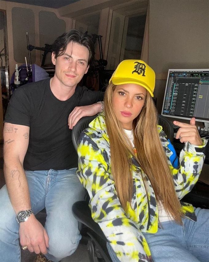 Shakira en Londres con un productor