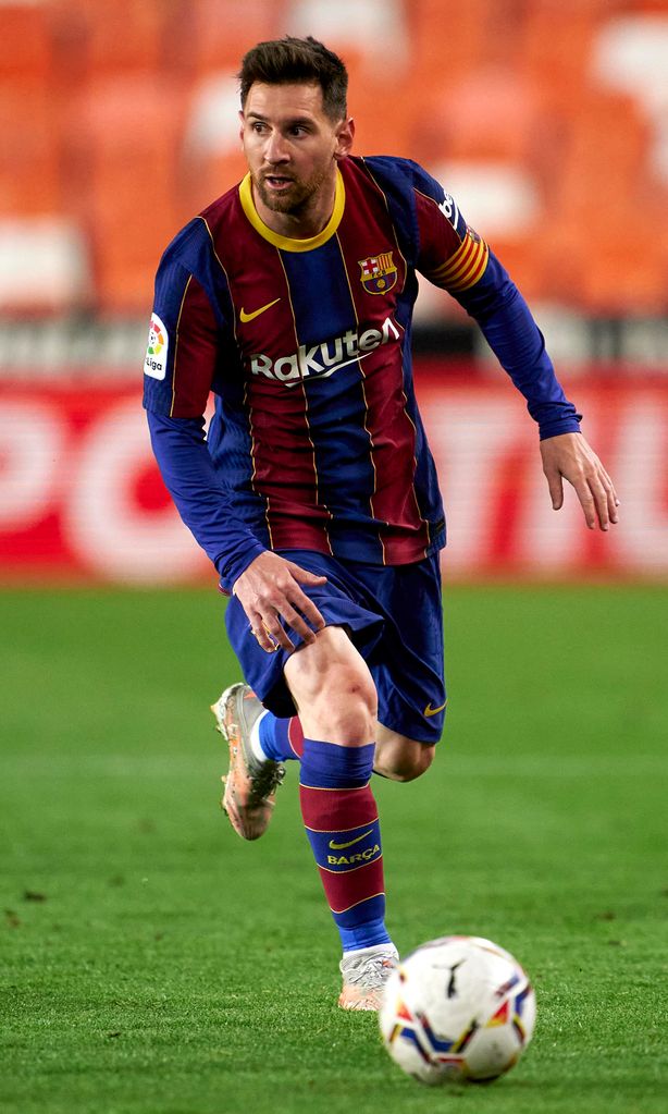 Valencia CF v FC Barcelona - La Liga Santander