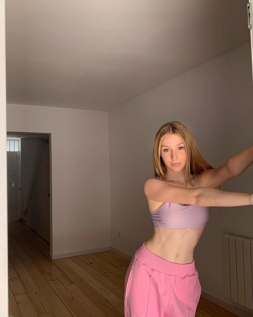 Denisse ha estudiado canto y baile