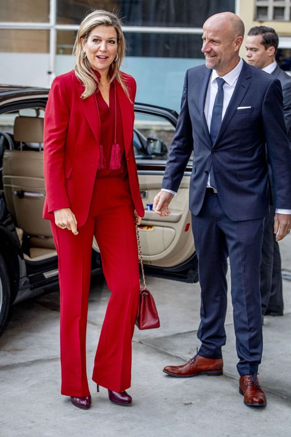 Máxima de Holanda traje rojo