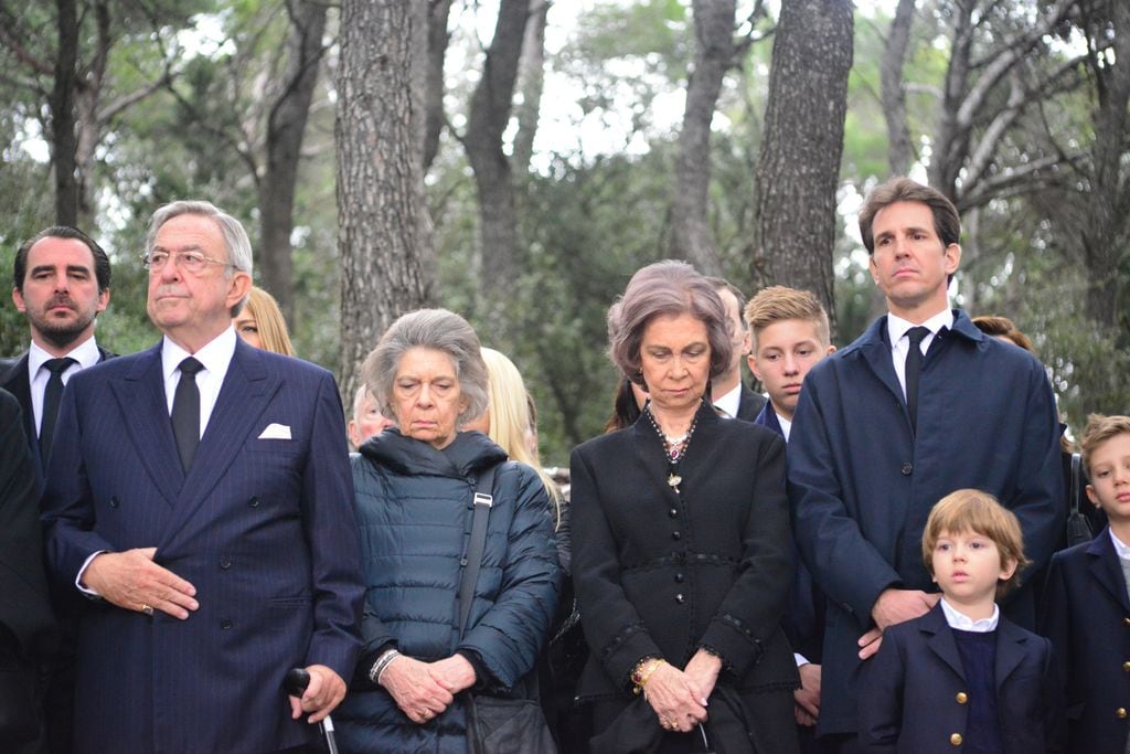 "Irene era una fuente de sabiduría, lealtad y amor, un ancla firme para nuestra familia a lo largo del tiempo. Su pérdida deja un vacío que no puede llenarse", ha expresado 