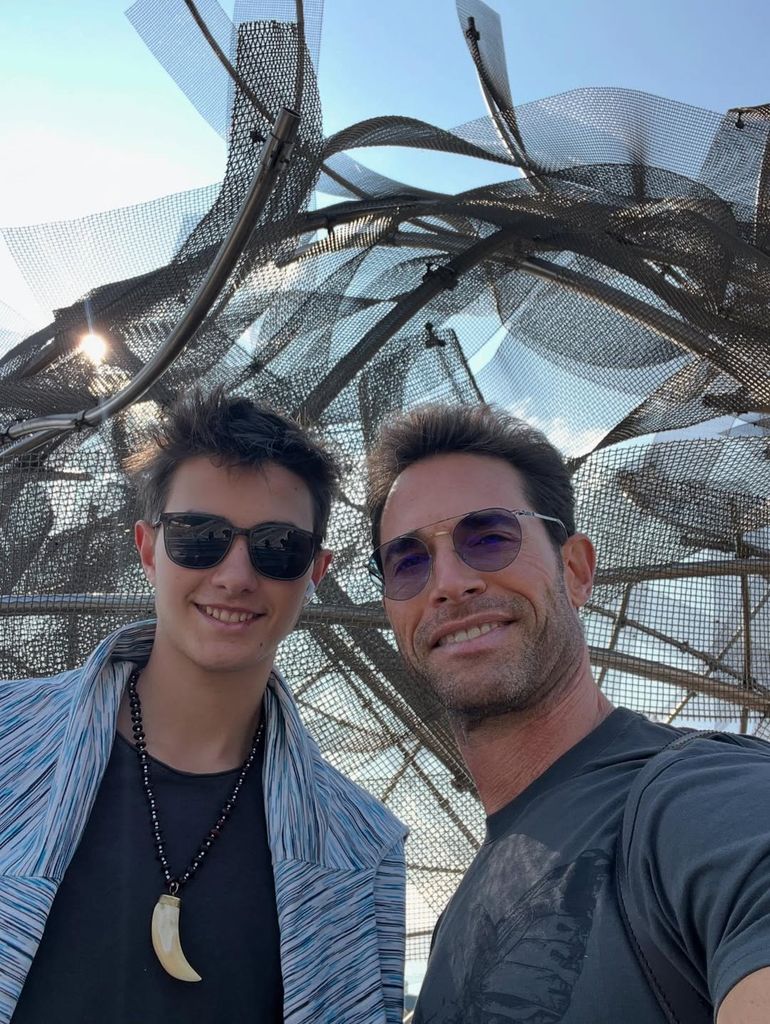 Sebastián Rulli y su hijo Santiago