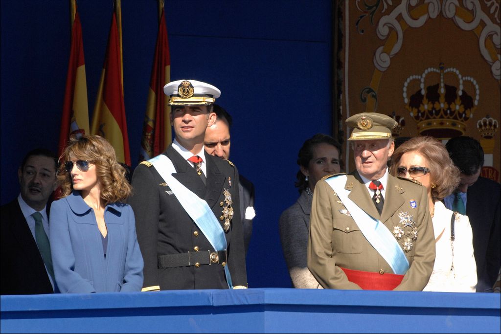 Reyes Felipe y Letizia en el Día de la Hispanidad de 2007