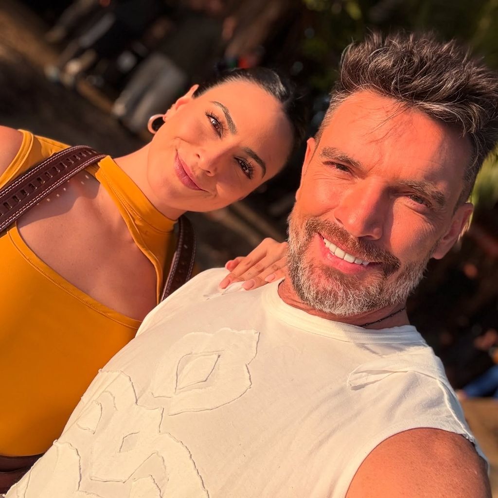 Julián Gil y su esposa, Valeria Marín