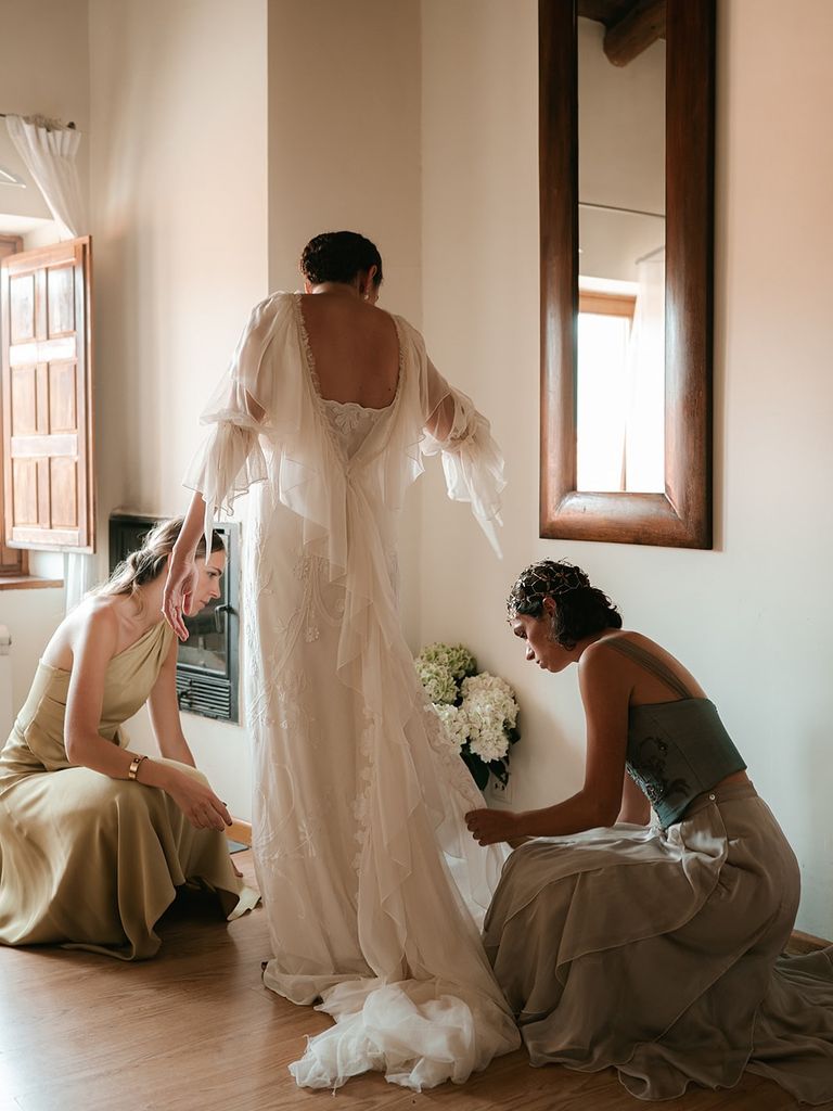 Espaldas de novia impresionantes romántico
