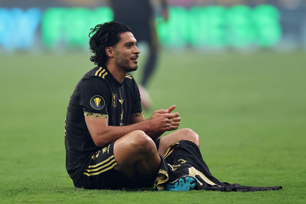 Raúl Jiménez y su homenaje a Diogo Jota conmovieron a los aficionados al fútbol, justo en la final de la Copa América.
