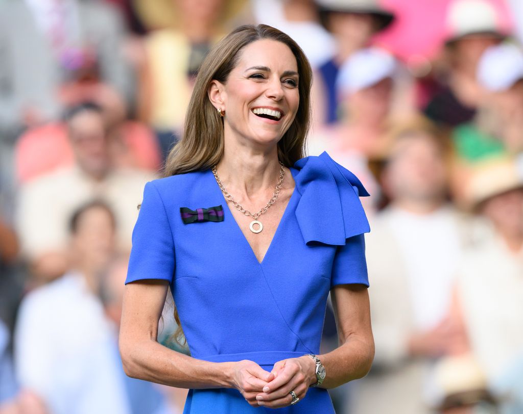 Kate Middleton asiste al día catorce del Wimbledon Tennis Championships en el All England Lawn Tennis and Croquet Club el 13 de julio de 2025 en Londres, Inglaterra.